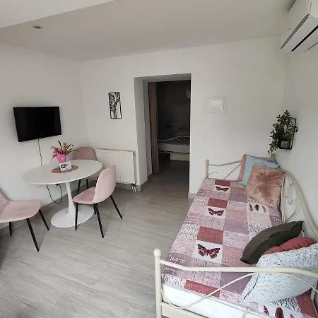 Apartment Zoric & 2