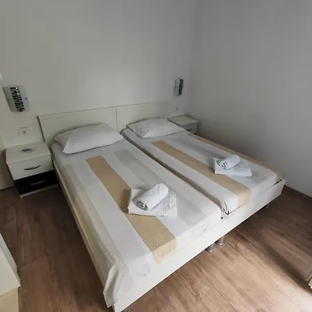 Zoric & 2 Apartment *