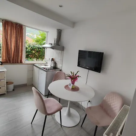 Zoric & 2 Apartmán *