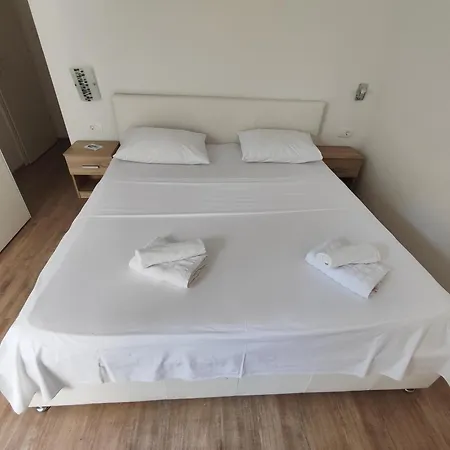 Zoric & 2 Dubrovnik